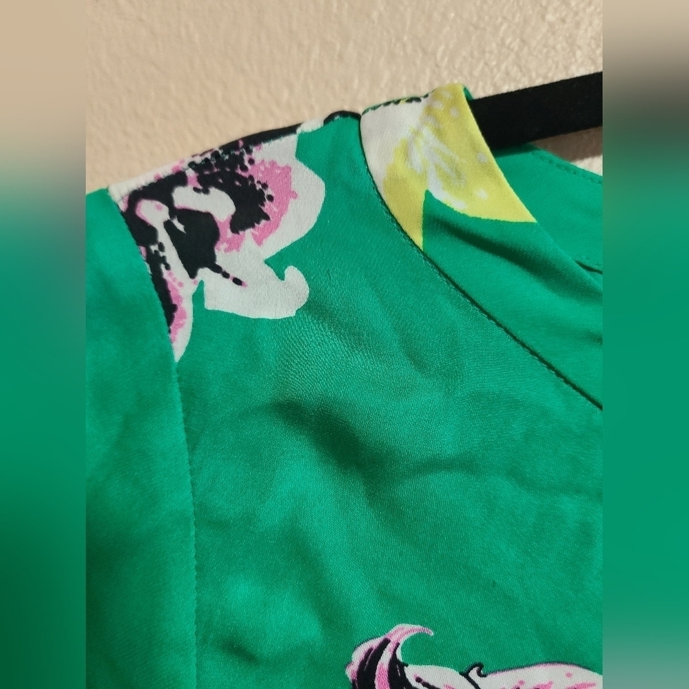 J. Crew 100% Silk Blouse Women's Size 0 Green Floral Short Sleeve Open Back - Picture 9 of 9